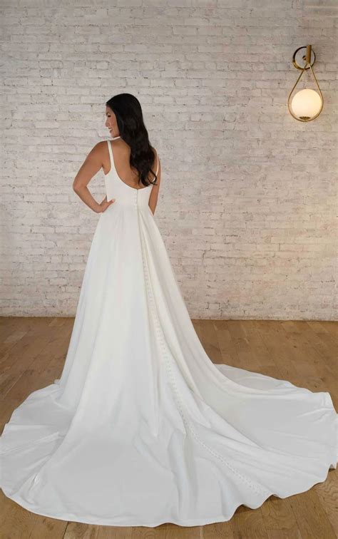 Minimalist Chic Modern A-Line Wedding Dress with Shoulder Straps and Pockets