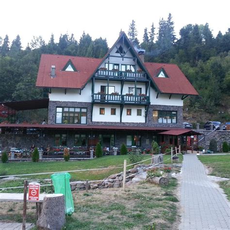 LOBOGÓ RESORT (Transylvania) - Guesthouse Reviews, Photos, Rate ...