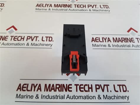 Telemecanique Rhn 41 Relay With Base – Aeliya Marine Tech
