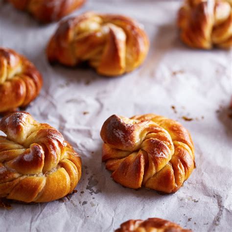 Juno Bakery’s cardamom bun recipe is the perfect weekend treat - Vogue ...