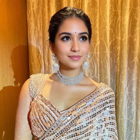 10 Pro Makeup Commandments | Vogue India