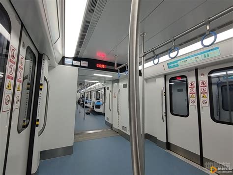 重庆地铁5号线05030号车上线 - 重庆地铁 地铁e族