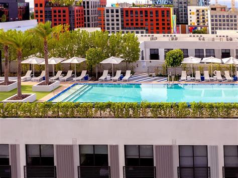 Earn with Airbnb-friendly apartments in Miami | Airbnb