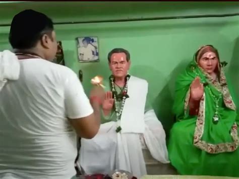 माता-पिता की प्रतिमा स्थापित कर पूजता है परिवार, हर रोज भोग लगता, 3 समय ...