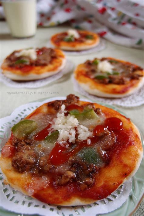 CARA MEMBUAT RESEP PIZZA MINI SEDERHANA TANPA OVEN (Happy  