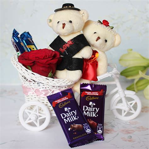 Send Lovers on Ride Online - VL17104VL17 | Giftalove