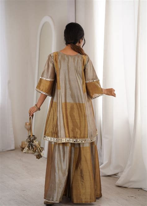 Lw 9330 Two Tone Tissue Embroidered Kurti Pant Set With Batwa - Amrah ...