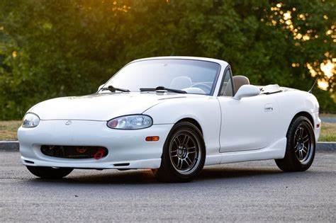 1999 Mazda MX-5 Miata VIN: JM1NB3531X0113941 for Sale - Cars & Bids