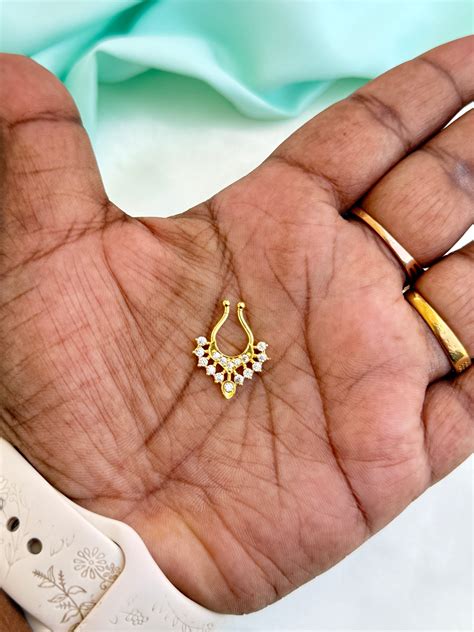 Np512 white stones septum nosepin – yuvicollections.com