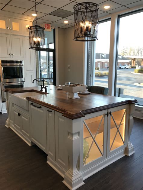 Kitchen Island Legs: Why They Add A Touch Of Style To Any Home ...