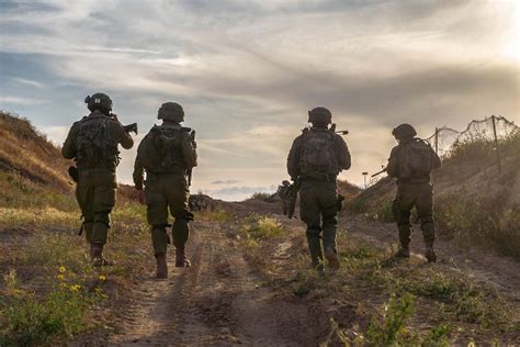 Soldados de Colombia podrían ser enviados a combatir en Gaza: lo que ...