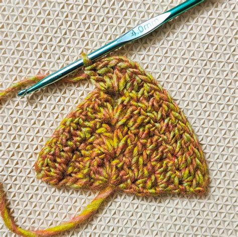 Image result for Tutorial Crochet Triangle Shawl