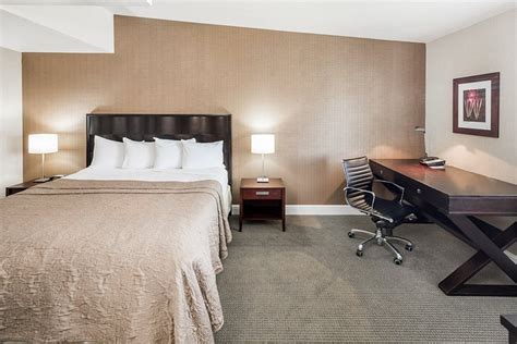 LIONS GATE HOTEL (McClellan Park) - Hotel Reviews, Photos, Rate ...