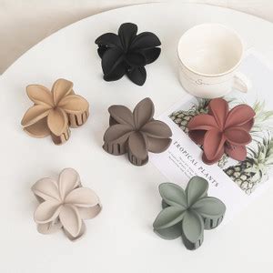 Rubela -flower cut clutcher or women and grils stong hold clutcher pack ...