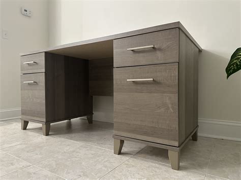 Bush Furniture Somerset 60W Office Desk with Drawers Assembly ...