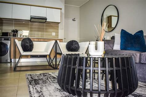 Evelyn's Luxurious Apartment - Apartments for Rent in Sandton, Gauteng ...