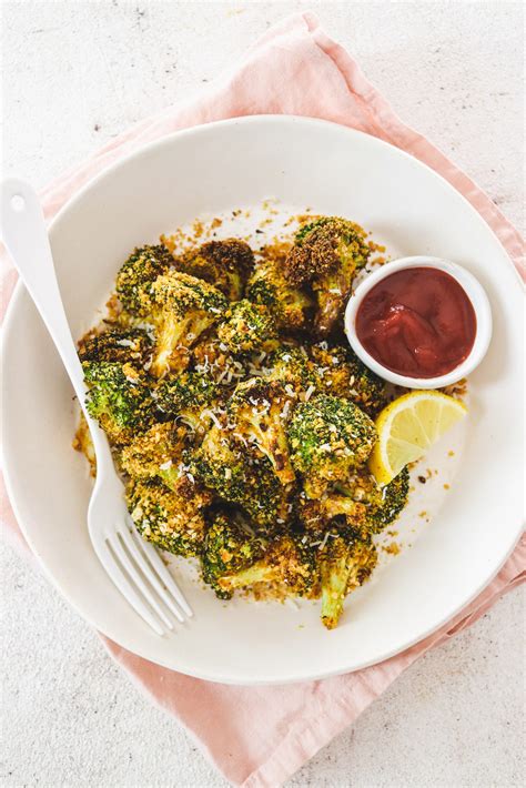 Quick and Easy Garlic Parm Broccoli Bites Recipe