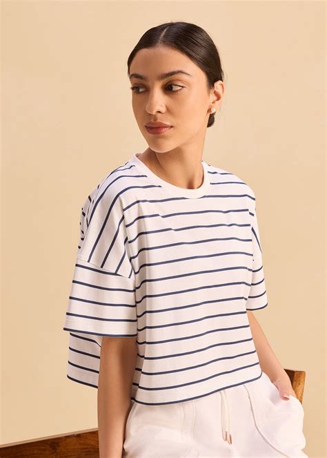 Shop the Trend: Striped Nautical Oversized Crop Tee | ALONGE