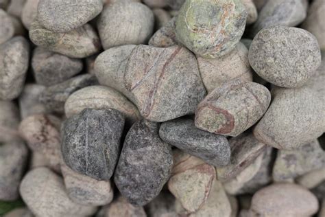 Pebble Stones for Gardens & Landscaping - Golden Teak Stone Pebbles ...
