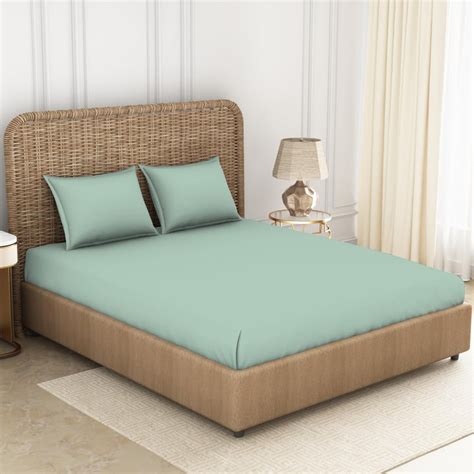 Buy SPACES Essentials Green Solid Cotton Super King Bedsheet Set ...