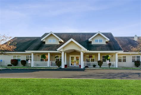 Colonial Oaks Health Care Center | Nursing Home in Marion, IN