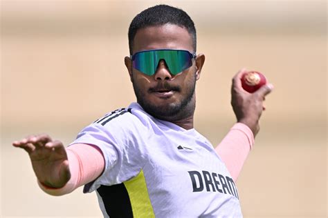 Why is RCB facing fan backlash for retaining Yash Dayal ahead of IPL ...