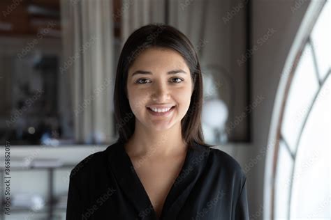 Business Women Facebook Profile Picture 的图像结果