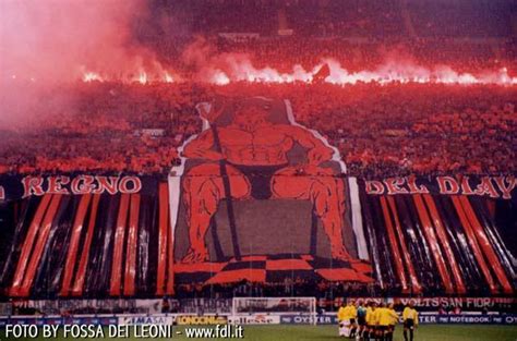 Canteos CLUM (XXXI): Tifos del AC Milan