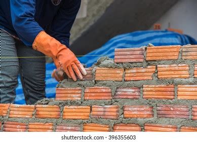 Bricklayer 的图像结果