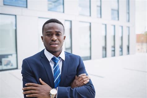 Businessman Standing 的图像结果