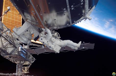 国际空间站俄两名宇航员破外太空作业时间纪录_www.3dmgame.com