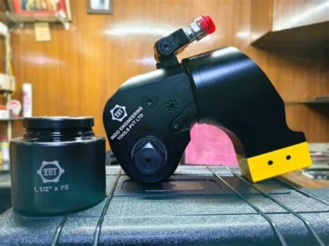 Hydraulic Torque Wrench - Square Drive Hydraulic Torque Wrench Trader ...