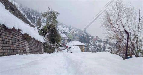 Two Women Walk 20 Kms To Deliver Matriculation Exam Paper For Board ...