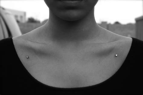 Collar bone piercing, Dermal piercing, Microdermal piercing