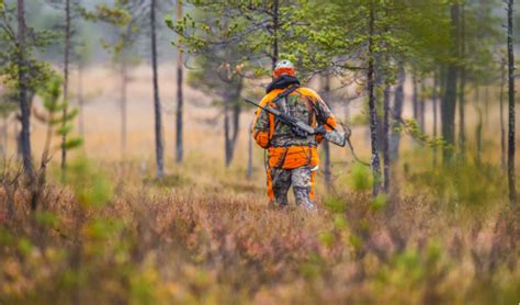 Top 10 Reasons You Should Date a Hunter