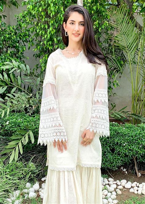 Get Lace Detail White Cotton Full Sleeves Kurta at ₹ 1995 | LBB Shop