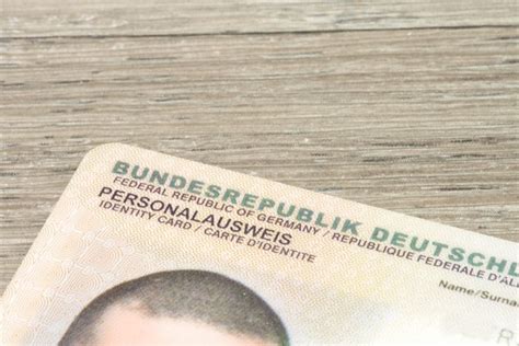 Missbrauch von Ausweispapieren | Strafverteidiger - Rechtsanwalt