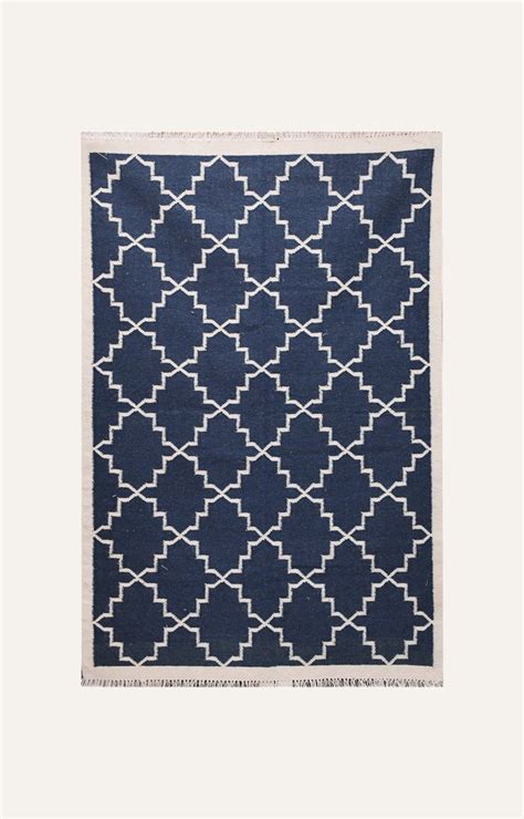 Indigo Blue And White Wavy Pattern Rug