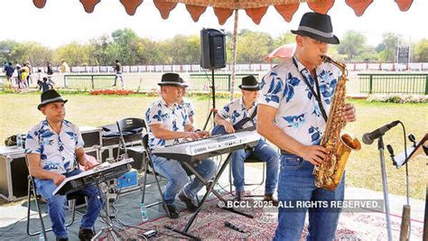 Lucknowites high on fashion and fun at these horse races | Events Movie ...