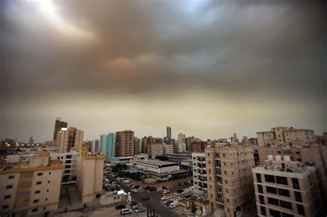 Photos: #Sandpocalypse – was the massive Gulf sandstorm straight out of ...