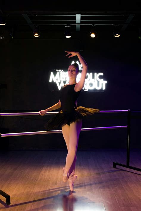 Ballet Pose Challenge 的图像结果