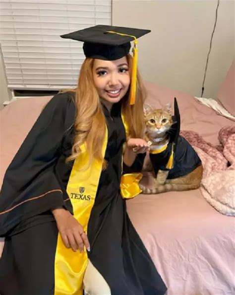 Cat Graduates With Owner After Attending Every Zoom Lecture