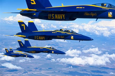 Okies keep the U.S. Navy Blue Angels flying high > 507th Air Refueling ...