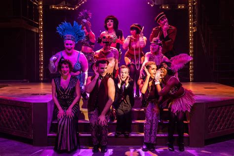 ‘Cabaret’ review: Come hear the music and more in Porchlight’s sizzling ...