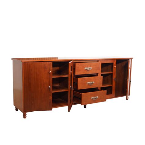 WILLIAM TEAK WOOD CROCKERY UNIT – Nilambur Furniture