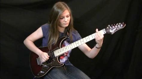 Tina S, une guitariste exceptionnelle ! | Suis-Nous