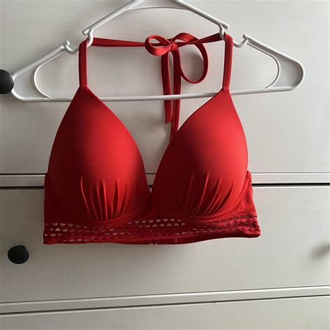 Women's Red Bikini-and-tankini-tops | Depop
