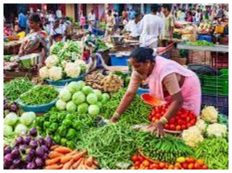 Pakistan Faces Highest Inflation In 50 Years And Widening Wage Disparities