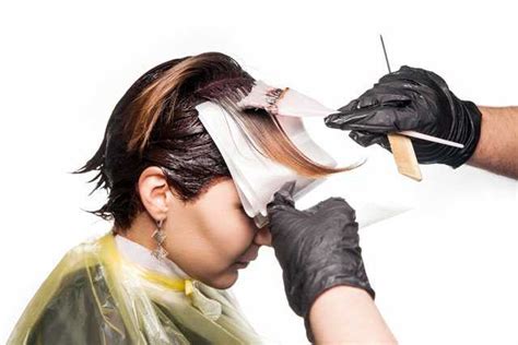 Everyday uses of Hydrogen peroxide for skin, hair, teeth and beauty ...