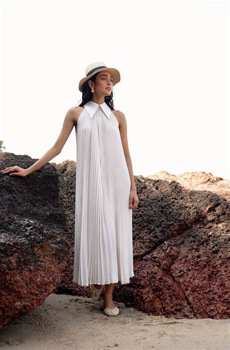 WHITE PLEATED DRESS – dash and dot